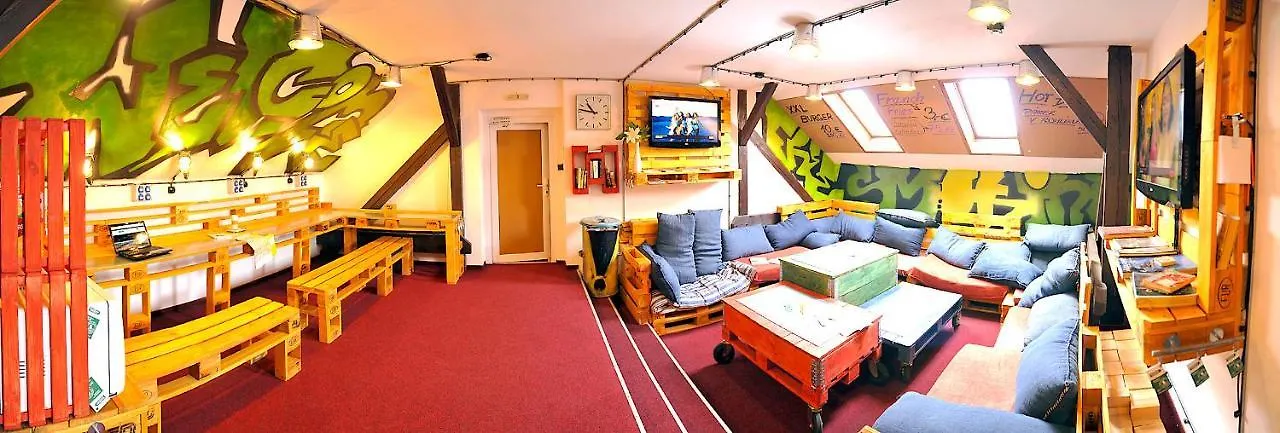 Free Zone Accommodation Prague Hostel