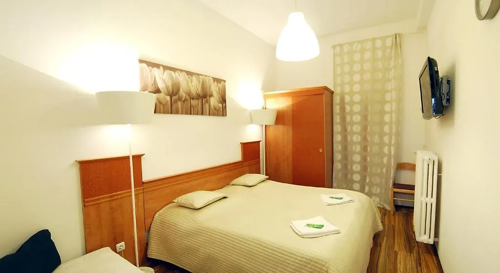 Free Zone Accommodation Prague Hostel
